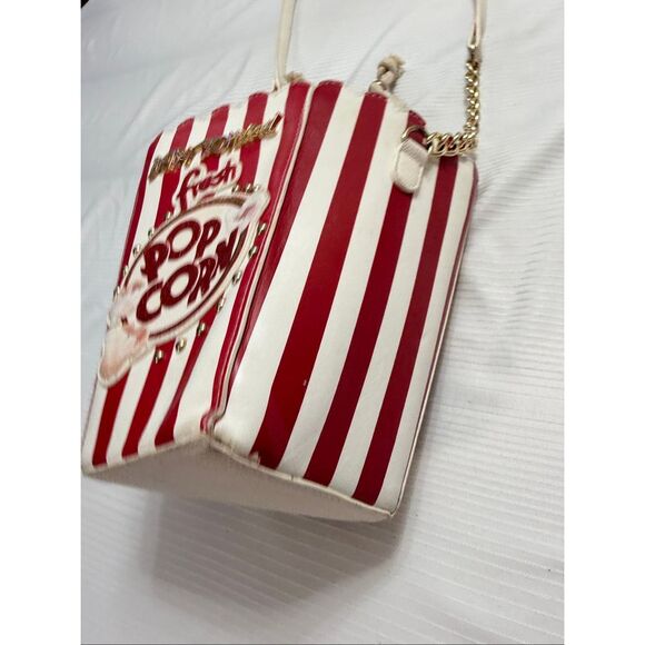 RARE Betsey Johnson Popcorn BUTTER ME UP Crossbody Handbag - Picture 6 of 13
